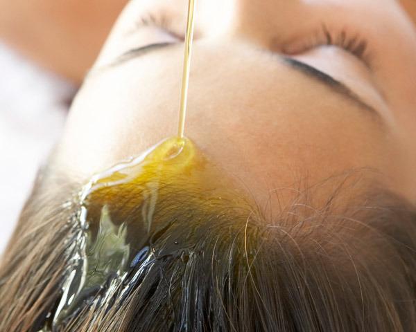 Léčba rozštěpených vlasů doma: recepty lidové medicíny